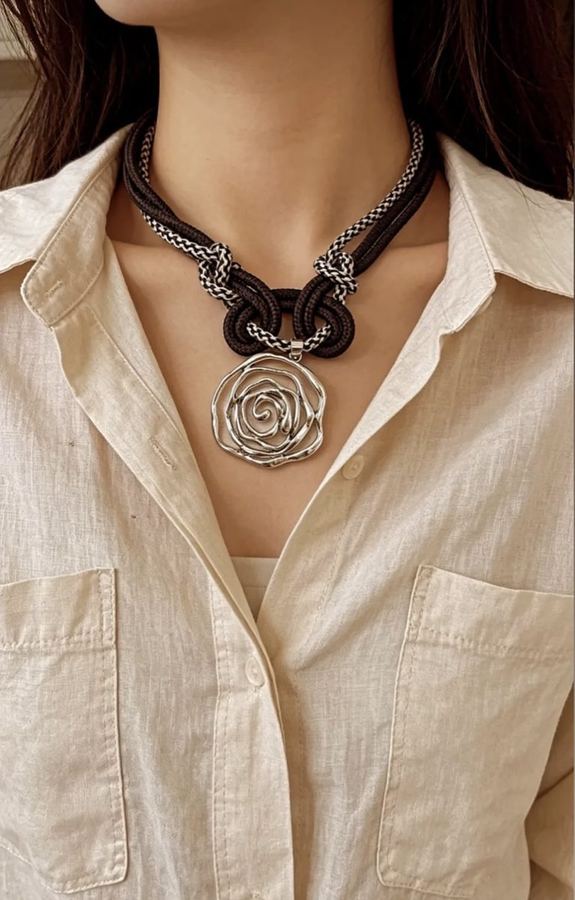 COLLAR SOPHIA